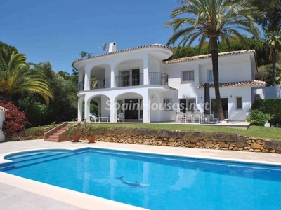 Villa independiente en venta en Sitio de Calahonda, Mijas