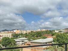 Venta de piso con terraza en Mataró, Rocafonda