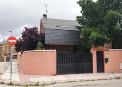 Casa o chalet de alquiler en Calle Pico Martillo, Iglesia - Estación