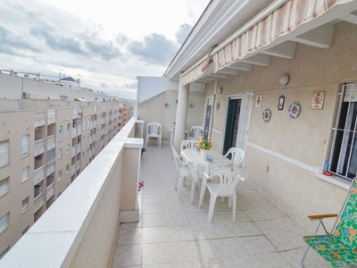 Alquiler de ático en Playa del Cura de 2 habitaciones con terraza y garaje