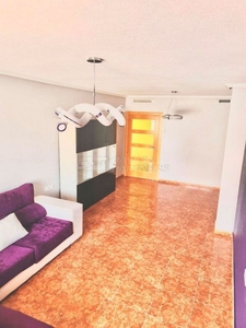 Alquiler de piso en avenida Huerto San Blas de 4 habitaciones con garaje y balcón