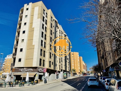 Alquiler de piso en Cerrillo de Maracena - Periodistas de 4 habitaciones con terraza y piscina