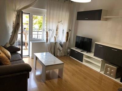 Alquiler de piso en Garrido Norte - Chinchibarra de 4 habitaciones con terraza y muebles