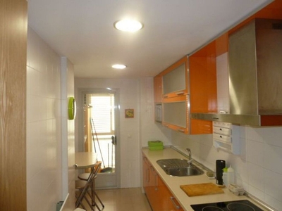 Alquiler de piso en Los Valles-San Vazquez-El Fuerte de 3 habitaciones con garaje y ascensor