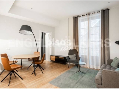 Apartamento en alquiler en Carrer de la Palla