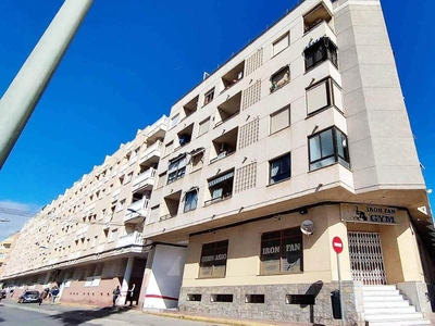 Apartamento en venta en Antonio Machado, Torrevieja, Alicante