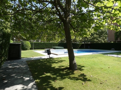 Ático en alquiler en Covaresa - Parque Alameda de 3 habitaciones con piscina y garaje