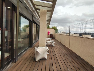 Ático en venta en Pedralbes de 6 habitaciones con terraza y garaje