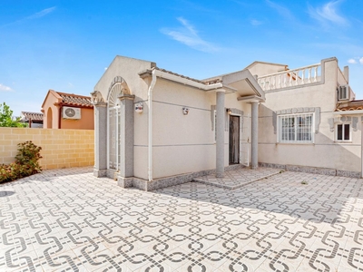 Bungalow en venta en Avenida Habaneras - Curva de Palangre, Torrevieja, Alicante