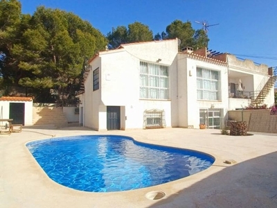 Chalet en venta en Torrevieja, Alicante