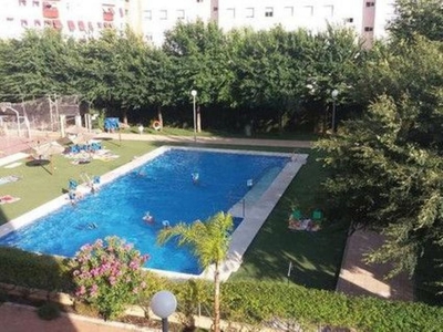 Dúplex en alquiler en Ciudad Jardín - Zoco de 4 habitaciones con terraza y piscina