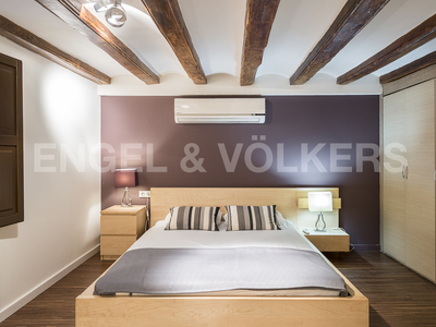 Loft con terraza al lado de la Rambla