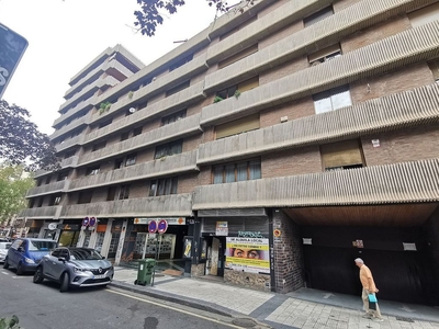 Piso en alquiler en calle Marceliano Isabal de 2 habitaciones con terraza y garaje