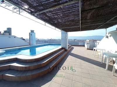 Piso en alquiler en calle Olma de 4 habitaciones con terraza y piscina