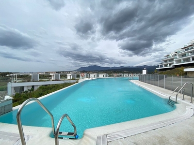 Piso en venta en calle Islas Caimán de 2 habitaciones con terraza y piscina