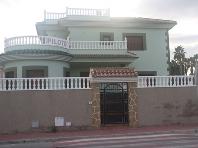 Venta de casa con piscina y terraza en Los Balcones, Los Altos, Punta Prima (Torrevieja), Los altos