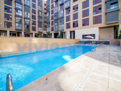Venta de piso con piscina y terraza en Ensanche de Vallecas-Valdecarros-La Gavia (Madrid)