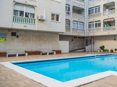 Venta de piso en calle Beniajan de 2 habitaciones con terraza y piscina
