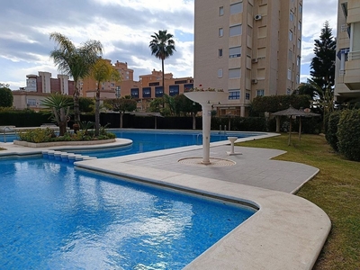 Venta de piso en calle Francia de 3 habitaciones con terraza y piscina