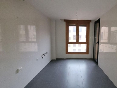 Venta de piso en calle Galicia de 3 habitaciones con garaje y calefacción