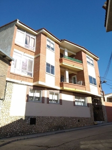 Venta de piso en calle Oviedo de 4 habitaciones con terraza y garaje