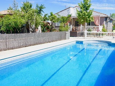 Villa Flores, a 25 minutos de Madrid! con piscina