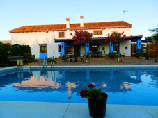 Casa con terreno en Huelva