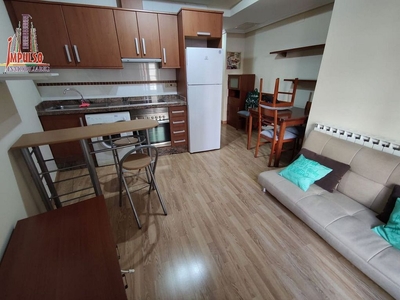 Alquiler de piso en Carretas - Huerta de Marzo - La Pajarita de 1 habitación con muebles y calefacción