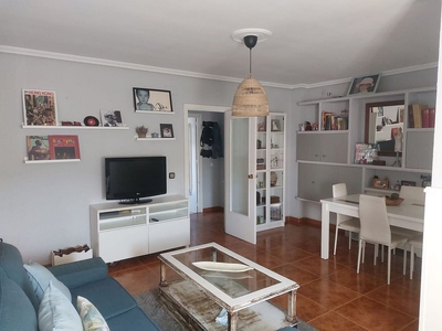 Alquiler de piso en San Roque - Ronda norte de 4 habitaciones con garaje y muebles