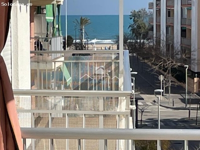 Apartamento con vistas al mar situado en 2ª línea playa Gandia,