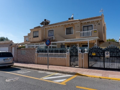 Apartamento en venta en Nueva Torrevieja - Aguas Nuevas, Torrevieja, Alicante