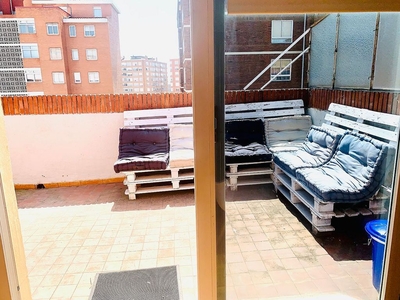 Ático en alquiler en Centro - Burgos de 2 habitaciones con terraza y muebles