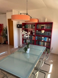 Ático en venta en Melilla de 2 habitaciones con terraza y piscina