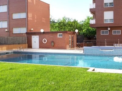 Piso en alquiler en Cascajos - Piqueras de 2 habitaciones con terraza y piscina