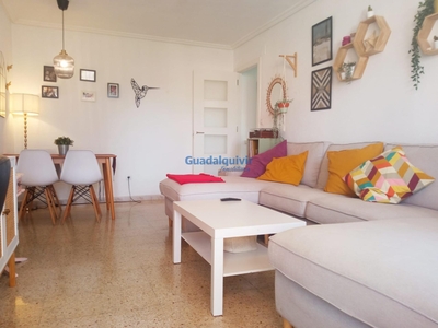 Venta de piso con terraza en Montequinto (Dos Hermanas), Centro