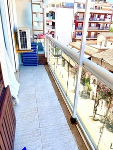 Venta de piso en calle Trafalgar de 3 habitaciones con terraza y balcón