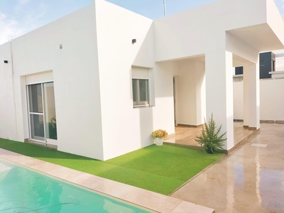 Alquiler de casa con piscina en Chiclana de la Frontera, Avenida la libertad