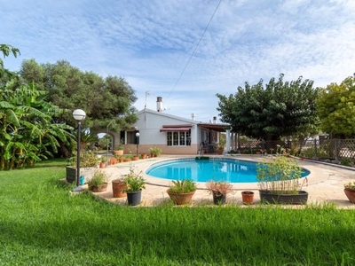 Casa con terreno en Ciutadella de Menorca