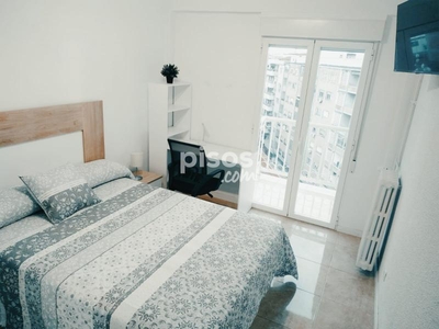 Habitaciones en C/ Andador Reina Ester, Zaragoza Capital por 380€ al mes