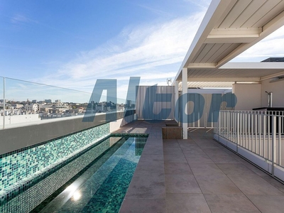 Ático en venta en Nuevos Ministerios - Ríos Rosas de 4 habitaciones con terraza y piscina
