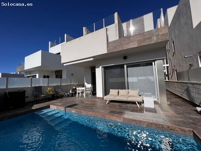 Villa de nueva construcción de 3 habitaciones con piscina propia en Villamartín