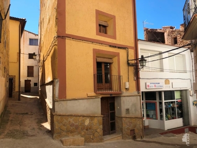 Chalet adosado en venta en Calle Perro (el), 44548, Oliete (Teruel)