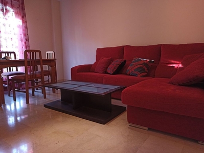 Alquiler de piso en Belén - San Roque de 2 habitaciones con garaje y muebles