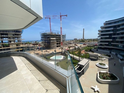 Alquiler de piso en calle Ayamonte de 2 habitaciones con terraza y piscina