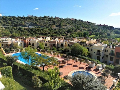 Alquiler de piso en calle Res Las Jacarandas de 3 habitaciones con terraza y piscina