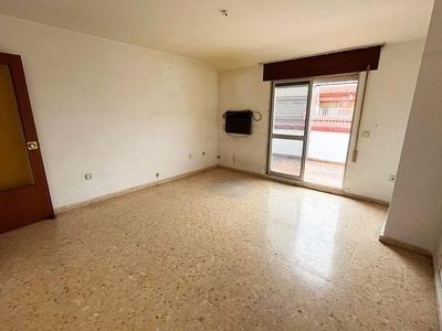 Ático en venta en Viñuela - Rescatado de 3 habitaciones con terraza y balcón