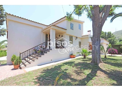 Casa en venta en Chiva