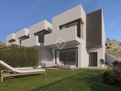 Casa / villa de 300m² con 50m² de jardín en venta en Axarquia