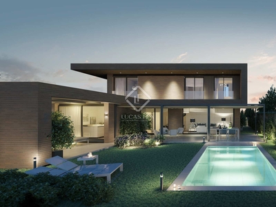 Casa / villa de 413m² en venta en Las Rozas, Madrid