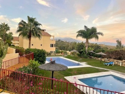 Piso en alquiler en urbanización Alboran Hills de 1 habitación con terraza y piscina